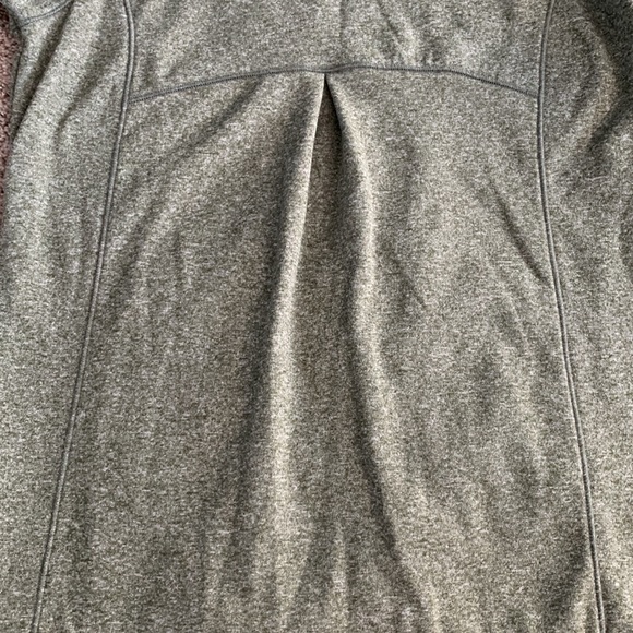 Women’s Columbia Sweatshirt - Picture 8 of 8